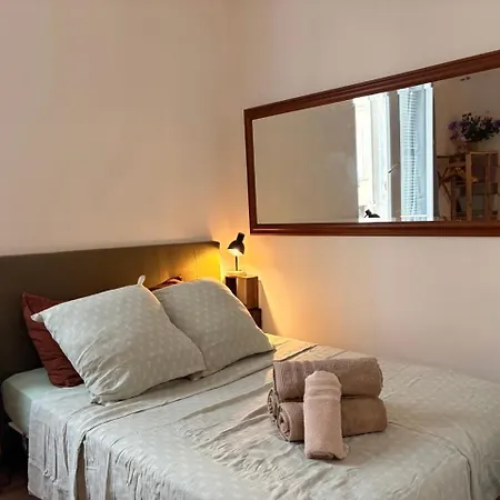 1er étage,f1 Ventilé, Wifi, Centre D'angers Avec Vayny