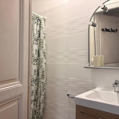 1er étage,f1 Ventilé, Wifi, Centre D'angers Avec Vayny Apartamento