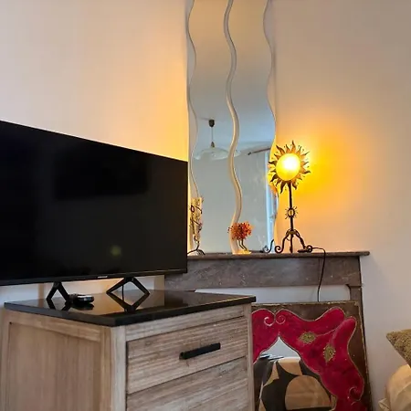 1er étage,f1 Ventilé, Wifi, Centre D'angers Avec Vayny